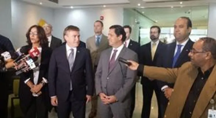 Brewster se fue de República Dominicana, tras finalizar mandato como embajador de EEUU