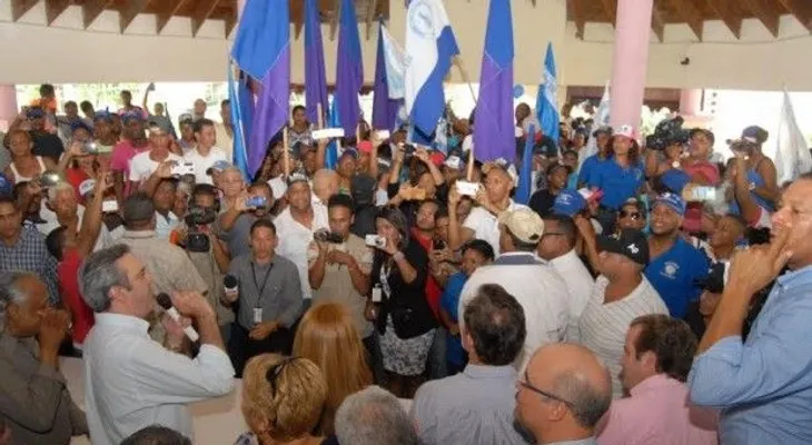 Luis Abinader promete ampliación autopista Puerto Plata-Navarrete 