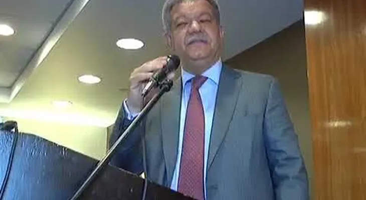 Leonel:  â??Tenemos luchadores aquí, (en NY), El Bronco Negro y el Ángel Blanco, el que se equivoque habrá hasta patadas voladoras