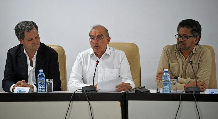 Gobierno y FARC alcanzan nuevo acuerdo de paz con propuestas de partidarios del "No"
