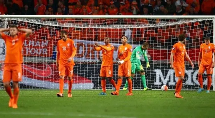 Holanda pierde  y no disputará  la Eurocopa