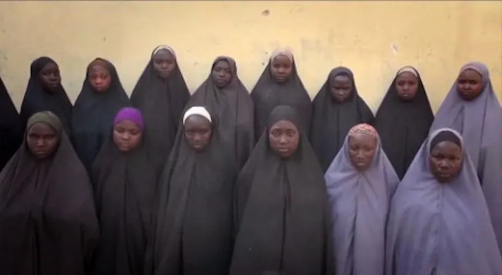 Encuentran con vida a una de las niñas secuestradas por Boko Haram