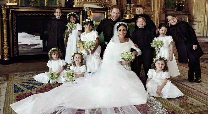 El príncipe Enrique y Meghan Markle publican las fotos oficiales de la boda