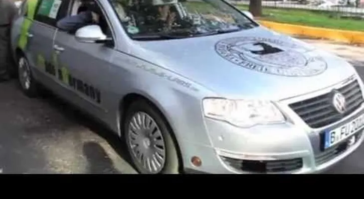 Circula en DF auto que se maneja solo (VIDEO)