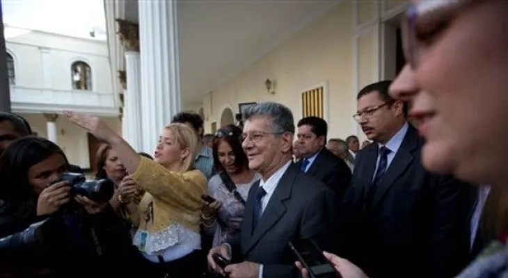 En Venezuela Gobierno y Congreso se enfrentan hoy por un decreto