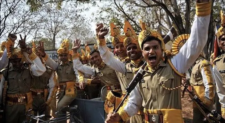 En la India: Policía propone "si no puedes evitar una violación, disfrútala"