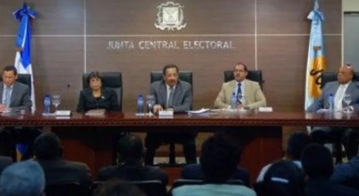 PRM insiste en pedido de conteo manual de votos
