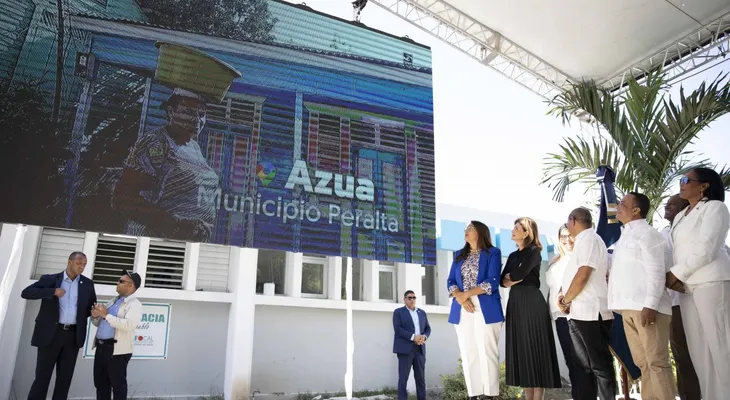 Vicepresidenta Raquel Peña inaugura moderna Emergencia del Hospital Municipal Peralta en Azua