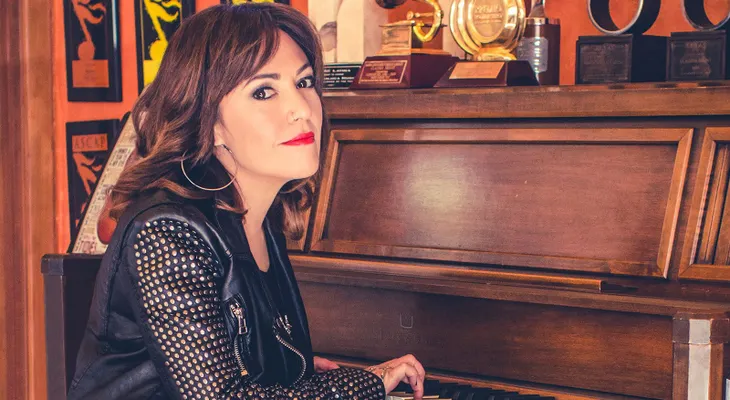 Claudia Brant, la mente argentina que creó tus canciones favoritas