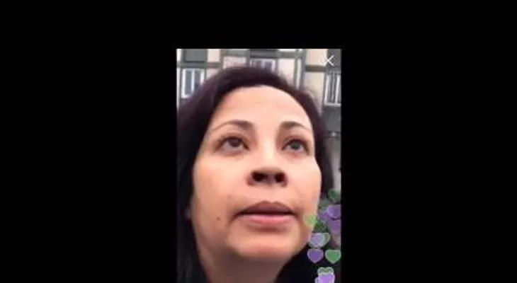 Pillan en vivo a funcionaria mexicana tirando basura en la calle (VIDEO)