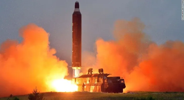 Lanzamiento de misiles de Corea del norte muestra que su programa nuclear está acelerando