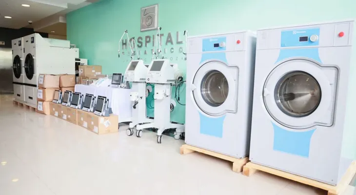 Gobierno sigue fortaleciendo hospitales; entrega más de RD$36 millones en equipos médicos