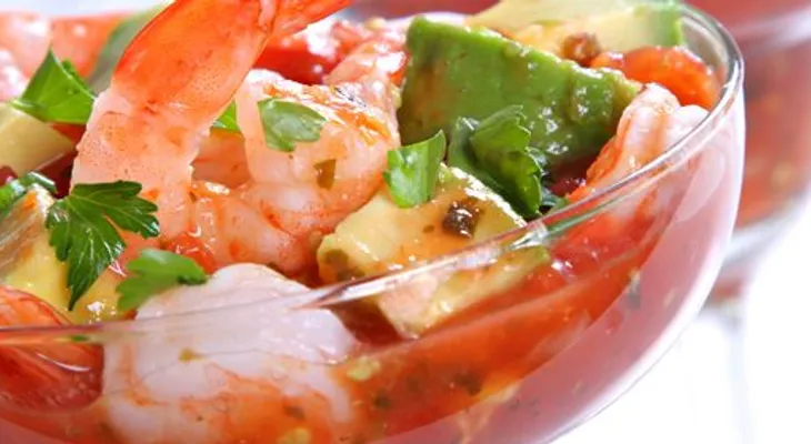 Coctel de camarones en salsa golf