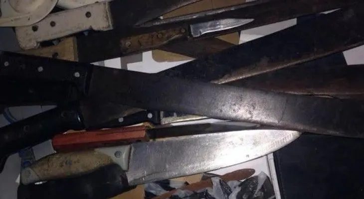 Apresan varios carteristas y les ocupan armas blancas en Dajabón