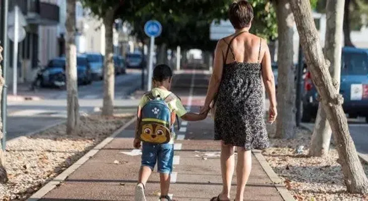 Caminar al colegio para combatir la obesidad infantil