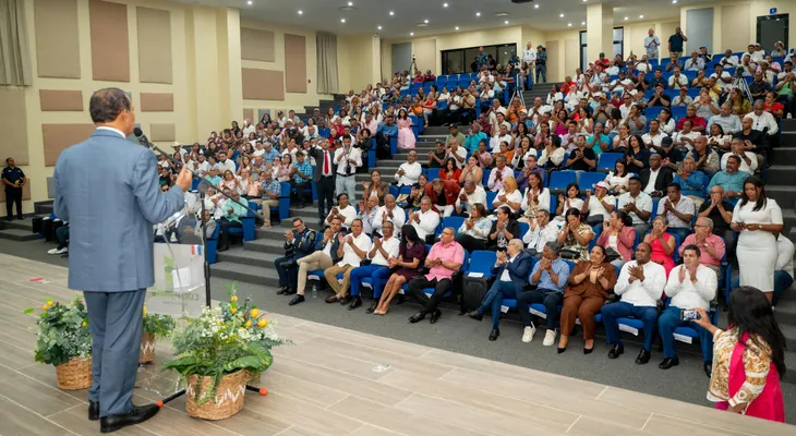Senador Antonio Marte rinde cuentas y resalta transformación de Santiago Rodríguez