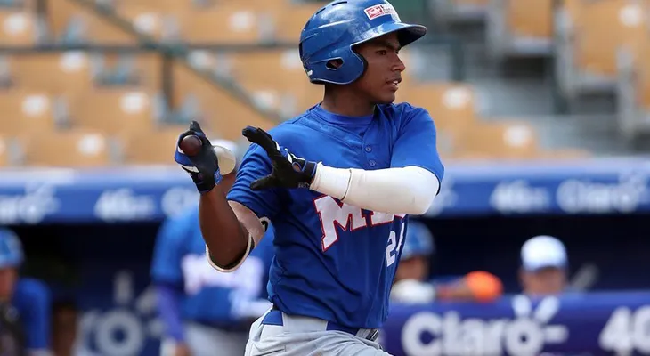 Boston anuncia con pesar muerte de su prospecto de 17 años Daniel Flores