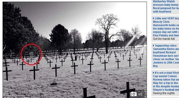 Joven fotografía 'fantasma' en cementerio militar