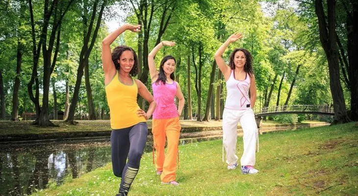 Cuales son los beneficios de practicar zumba