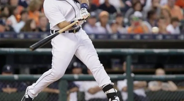 Cabrera remolca 3 con jonrón y Tigres vencen a Indios 