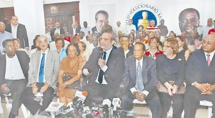 Familia Sánchez Baret se va con Luis Abinader