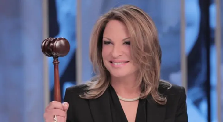 La Dra. Polo le cantó al Papa, fue actriz y modelo; 10 cosas que no sabías de ella y su "Caso Cerrado"
