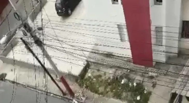 Estudiante herida tras caer del cuarto piso de un edificio en Santiago Oeste