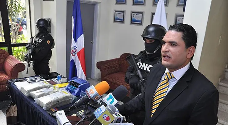 DNCD decomisa cantidad indeterminada de dólares en apartamento de El Millón