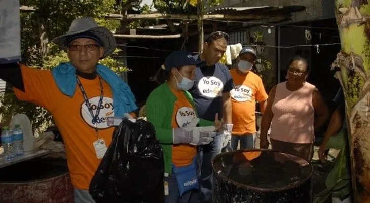 Empleados de Edesur participan contra el dengue en poblaciones del Sur