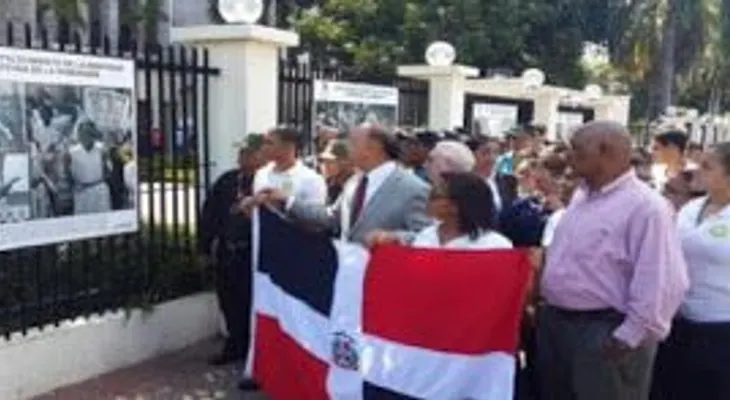 Ministerio de Educación apertura histórica exposición fotográfica   