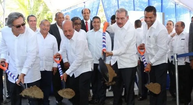 Danilo Medina deja iniciados trabajos construcción del pre alcantarillado de Puerto Plata