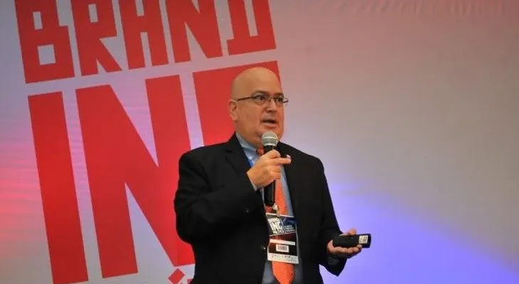 Especialista dice políticos dominicanos se confían mucho