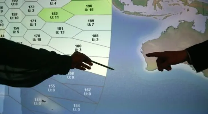 Satélite ubica 122 objetos podrían ser de avión desaparecido