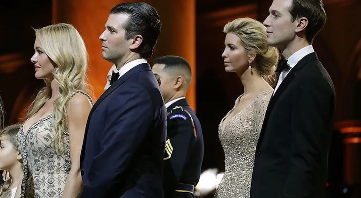 La extraña reacción de los medios pro-Trump a los explosivos correos de Donald Trump Jr.