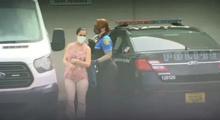 Miami: Arrestan una tercera educadora por tener sexo con un alumno