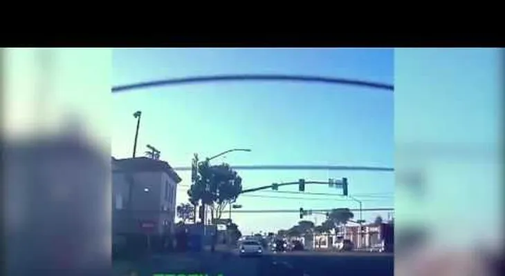 Un Porsche reta a un Tesla Model S y esto es lo que pasa