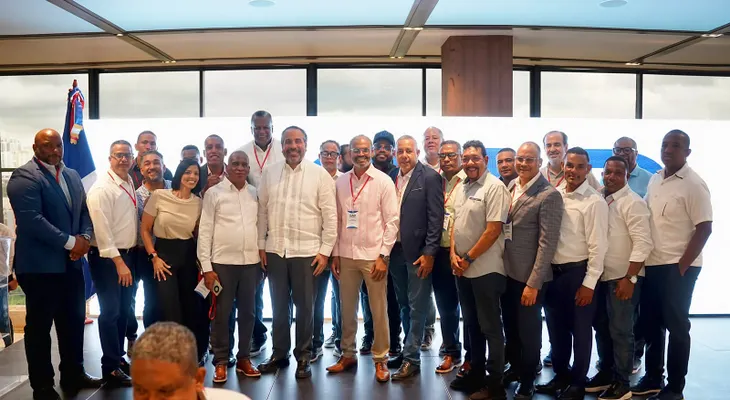 Alberto Rodríguez presenta estructura nacional del deporte en respaldo a David Collado