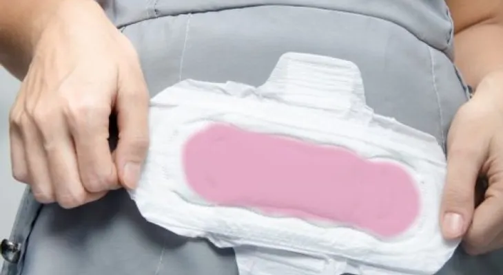 ¿Cuáles son las causas de un sangrado a la mitad del ciclo?