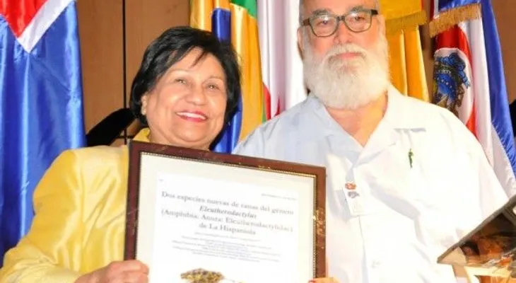 Designan nueva especie de rana con el nombre de la ministra de Educación Superior