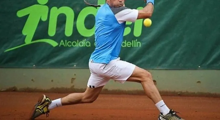 Víctor Estrella alcanza puesto 65 en ranking de ATP