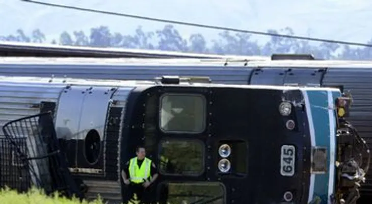 40 heridos en Argentina por choque de tren con locomotora