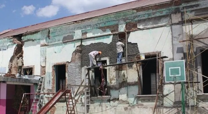 Ecuador sigue empeñado en la reconstrucción