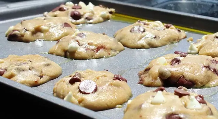 Observa cómo se hornean estas galletas con los 46 grados de calor que hay en Arizona
