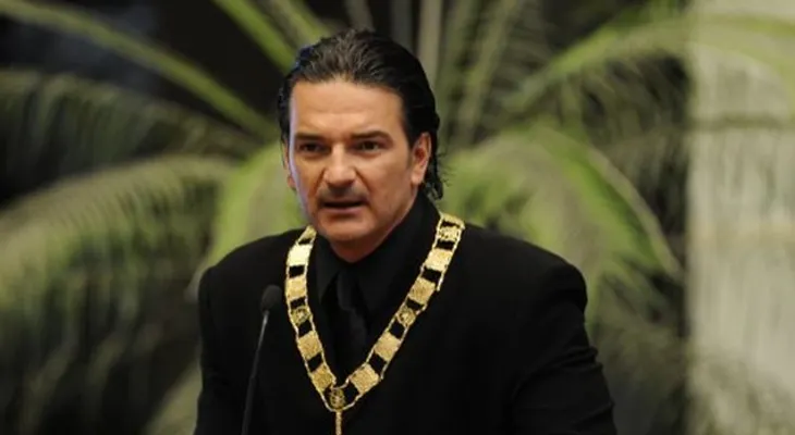 Arjona crea álbum tras huir de golpes emocionales