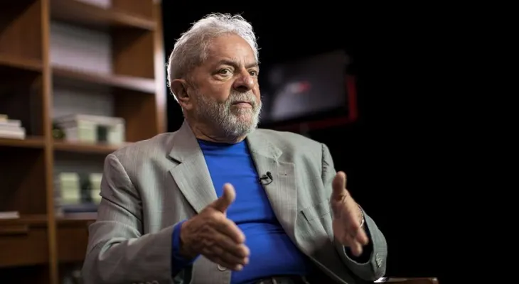 Lula reafirma su candidatura y denuncia una "mayoría fascista" en el Congreso