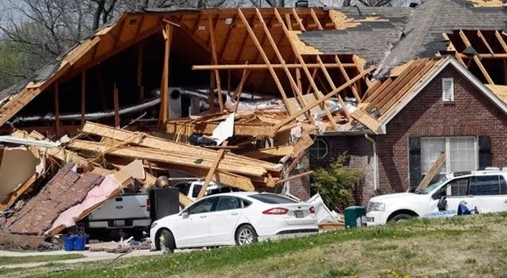 Tormentas y tornados azotan pueblos de EEUU