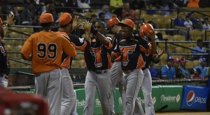 Los Toros vencen 2-1 a los Leones, y siguen con vida; Tigres derrotan 2-1 a las Aguilas 