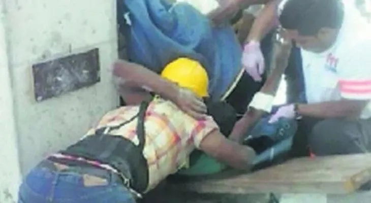Dominicano es atravesado por dos varillas en construcción en Panamá