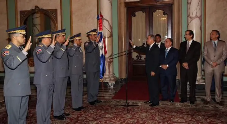 Presidente Medina juramenta nuevos funcionarios