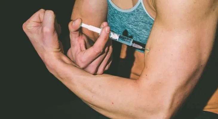 Cómo dañan al hígado los esteroides para aumentar la masa muscular